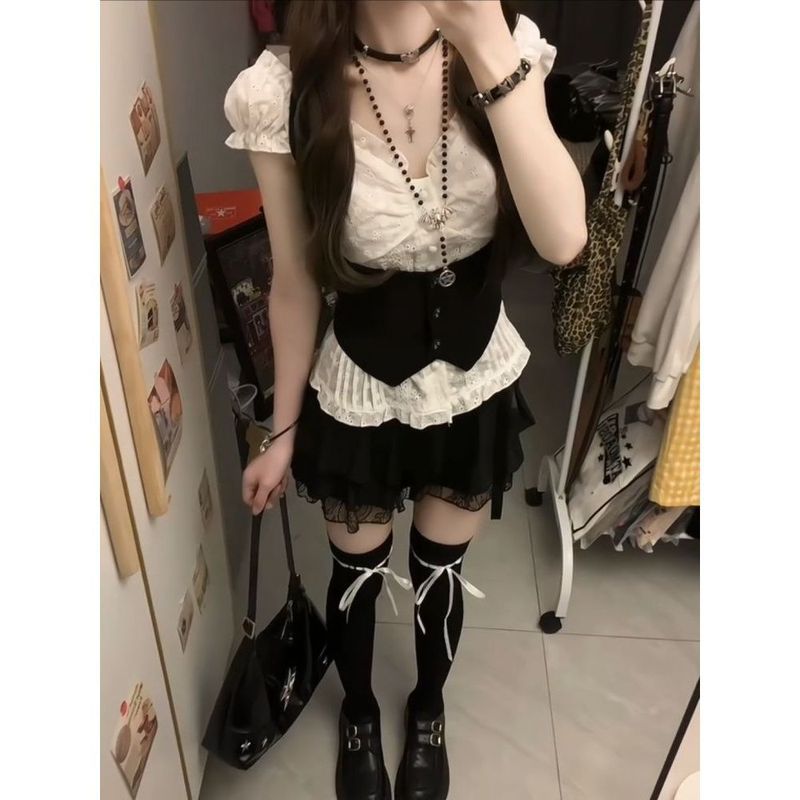 学院甜美少女套装暗黑马甲蕾丝泡泡袖衬衫显瘦层次蛋糕短裙三件套|undefined