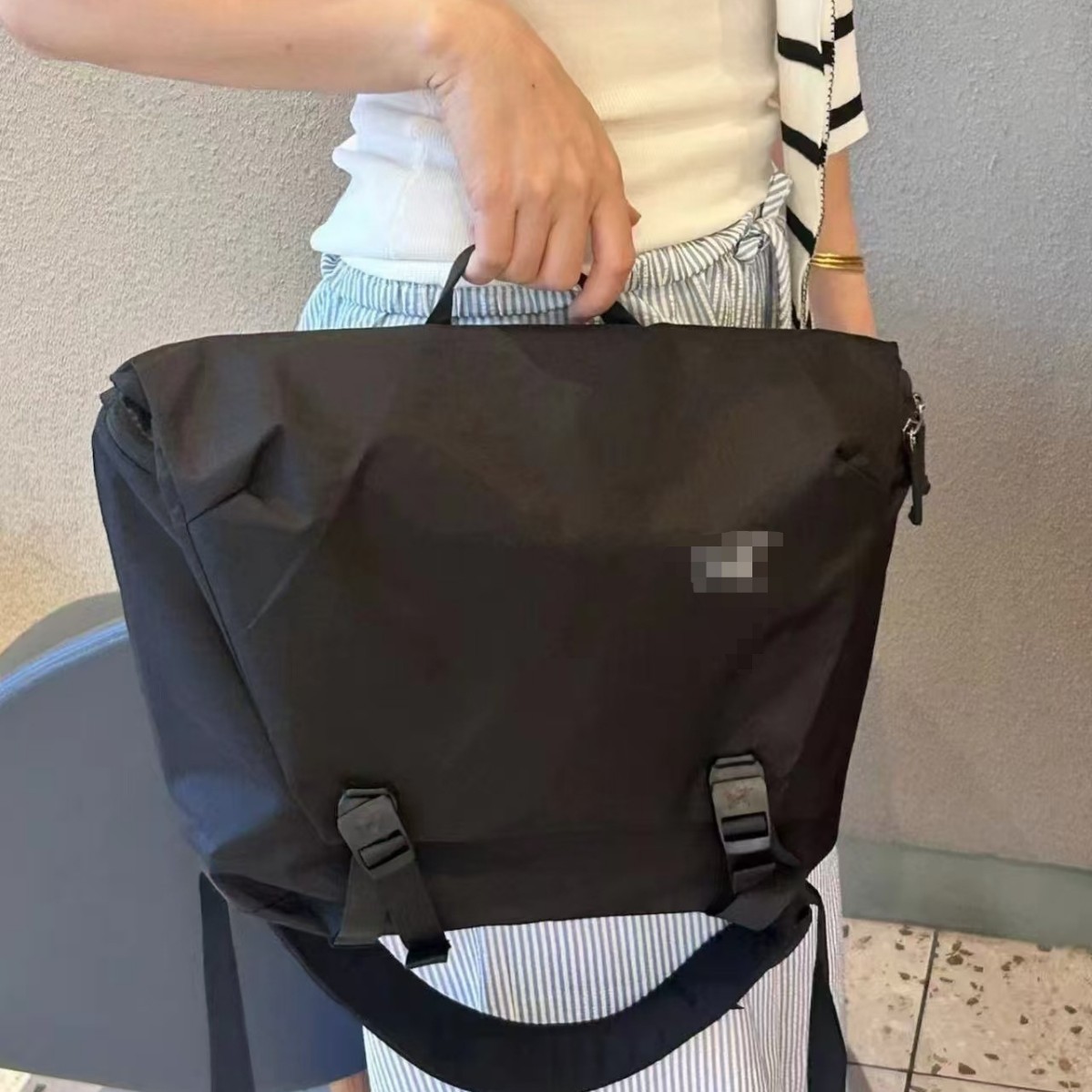In-Stock Bird-Shaped Bag with Chicken Skeleton Design, Granville 10L Large Capacity Flip-Top Shoulder Bag, Crossbody Bag, Backpack, Messenger Bag