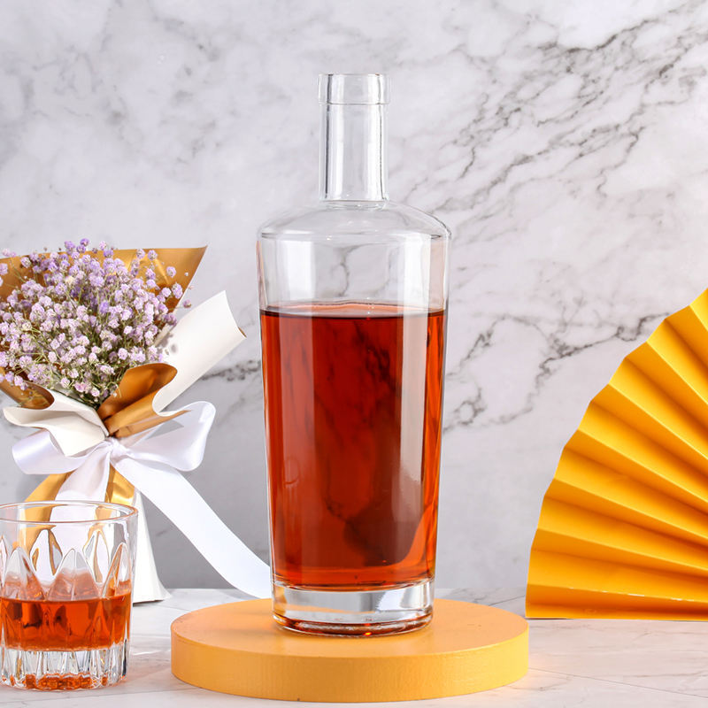供应多种容量 透明洋酒瓶 泡酒瓶 白酒瓶 高分子盖伏特加洋酒瓶