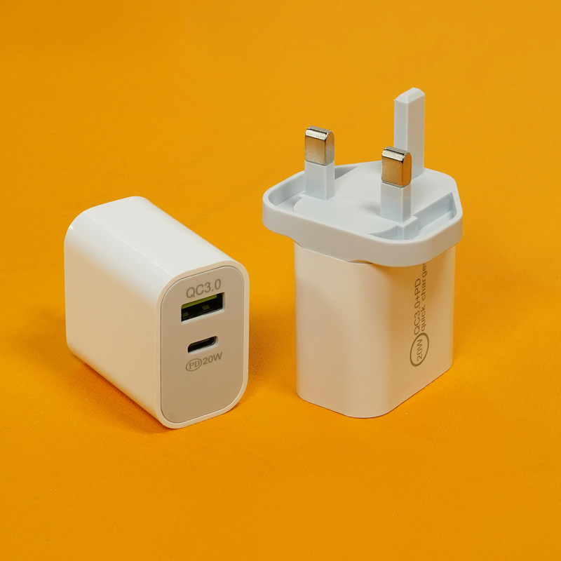 Pd20Wa+C Charger Qc3.0 Mobile Phone Super Fast Charging iPad Fast Charger Suitable for Samsung and Apple