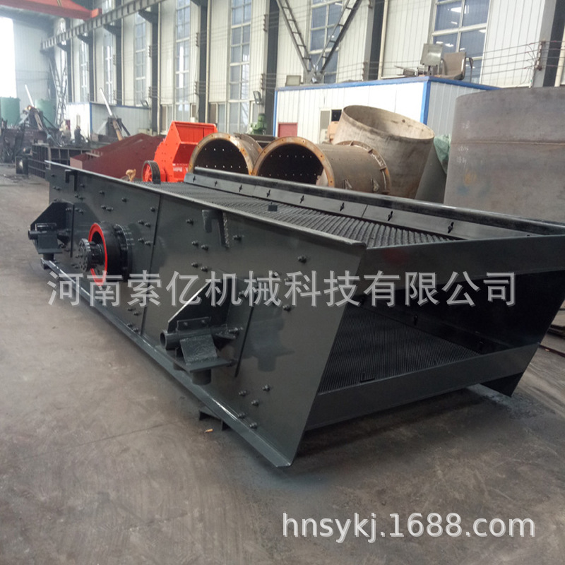 4YK四层矿用圆振动筛时产100-200吨矿石筛分设备 矿用圆振筛石机