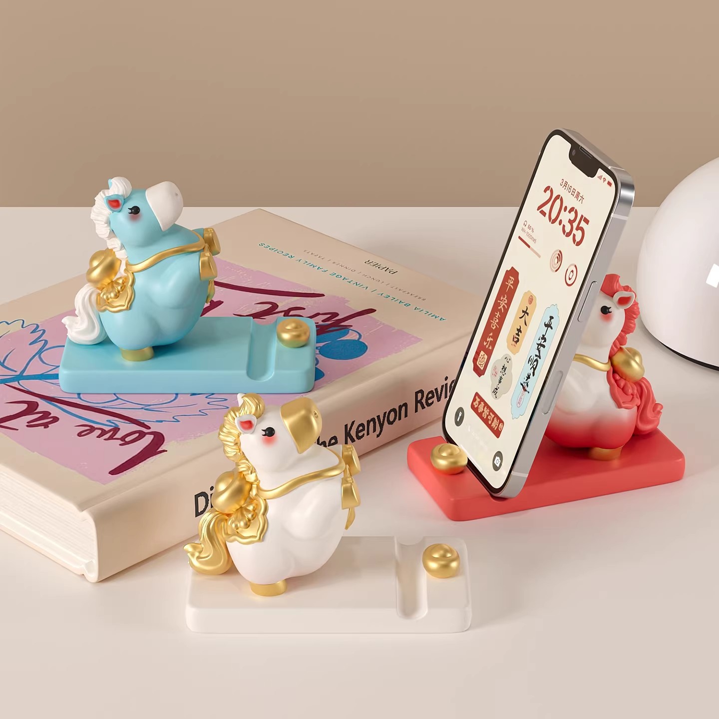 2026 Caballo Año Zodiaco Ornamento Caballo soporte de teléfono móvil Inmediatamente rico Muñeca Regalo Año del Caballo Regalo
