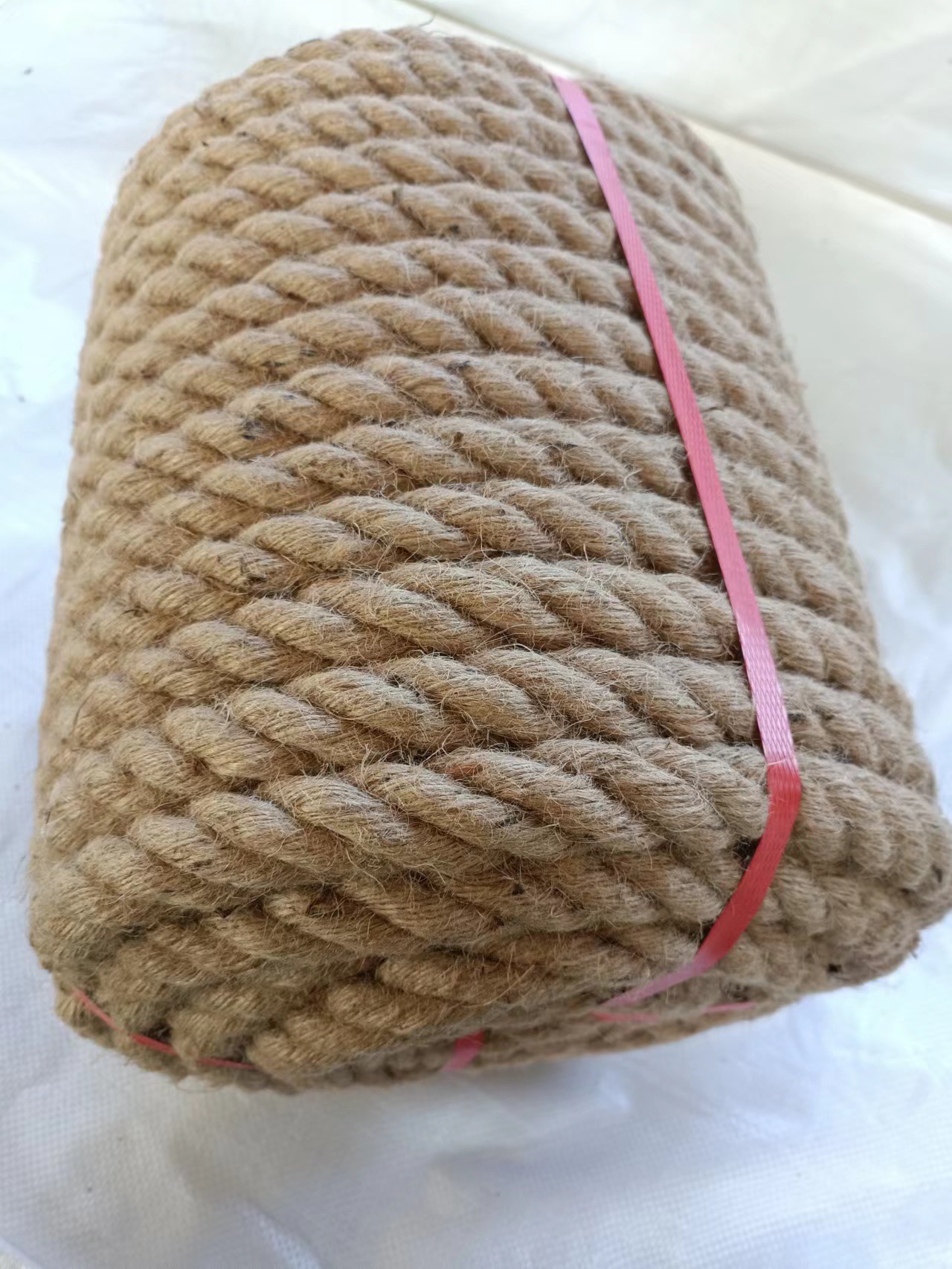 Cuerdas de yute gruesas al por mayor cuerdas de escalada para gatos decorativas trenzadas de escalada de jardinería cuerdas de lino finas atadas de material natural