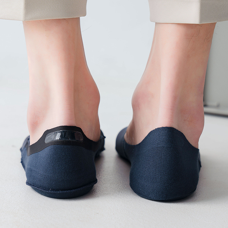 Calcetines invisibles de verano de los hombres calcetines delgados de seda de hielo a rayas finas de corte bajo de silicona antideslizante talón simple barco Calcetines