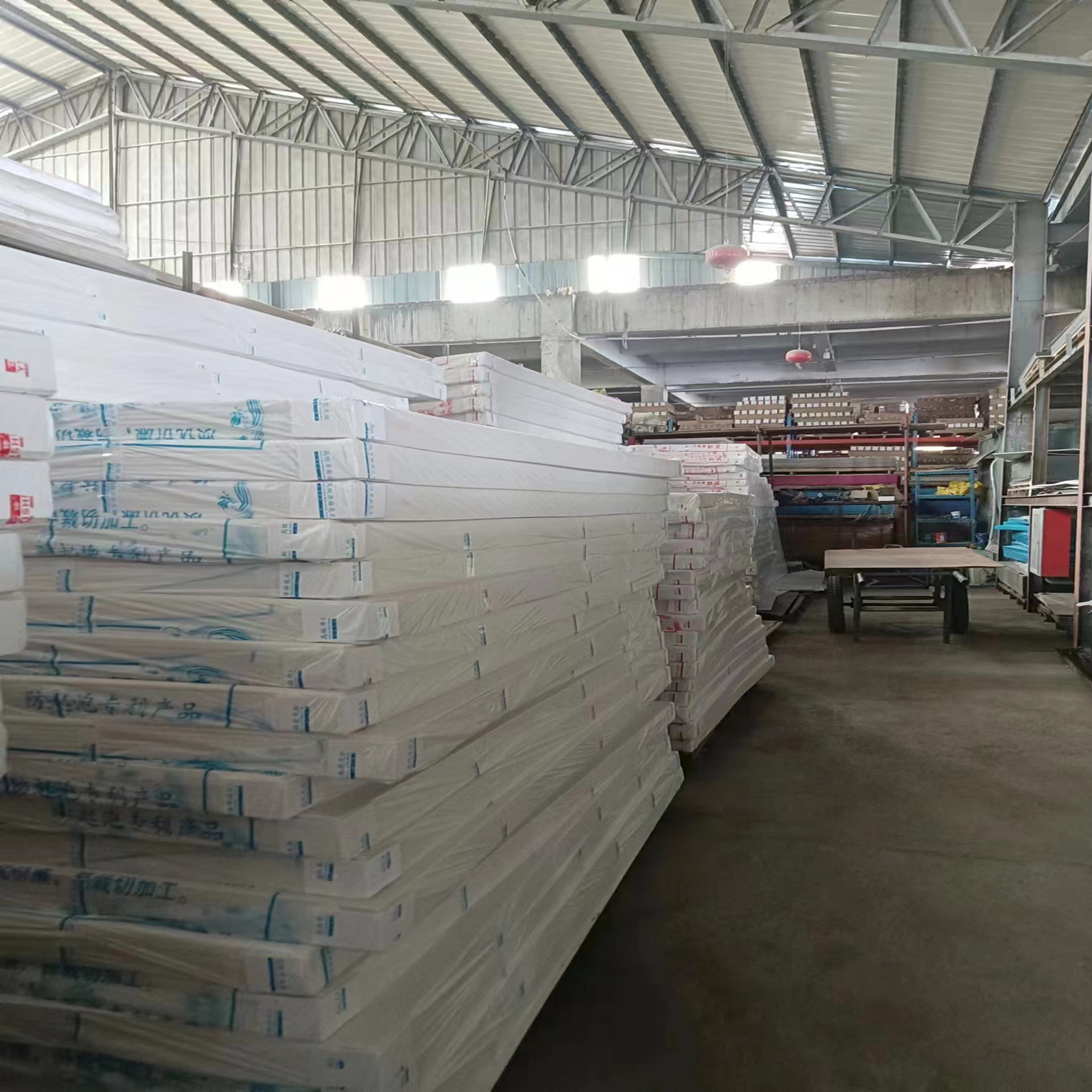 泡沫写真冷板单亮双亮广告板展示架龙卡普板KT广告板相框背板KT板