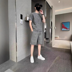 2025カジュアルスーツの男性スポーツ夏の薄い半袖半ズボンのファッション服の男性服のセットはかっこいいです。