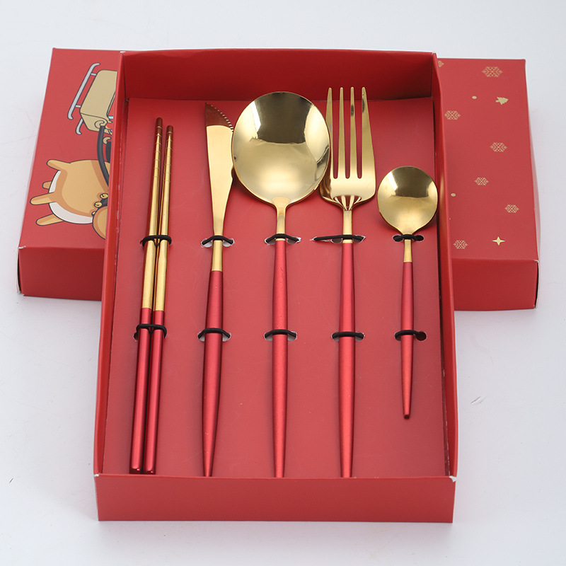 Amazon caja de regalo de Navidad transfronteriza cuchillo de acero inoxidable portugués, tenedor y cuchara conjunto de cuatro piezas cuchillo de carne y tenedor cuchara de comida principal