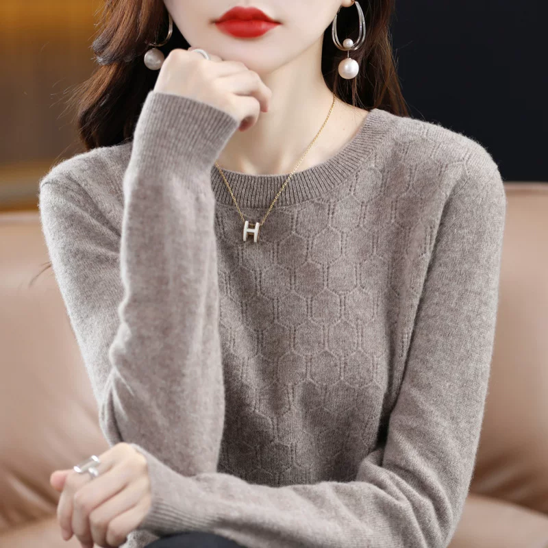 Demi-season woolen knitted sweater with a round collar, long-sleeve, slim fit, western style