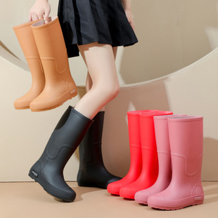 Black European and American High-Top Women's Rain Boots, Thickeneded and Slimming Look Women's Boots, Waterproof and Non-Slip Rubber Shoes, Warm Rain Boots for Rainy Days