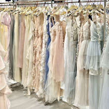 广州十三行夏季新款女装士甜辣吊带连衣裙裙子女夏高级感批发尾货