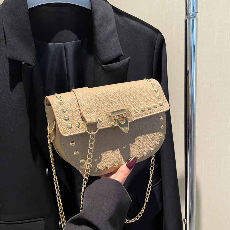 2025 primavera nueva moda coreana silla de montar bolsa de hombro casual simple bolsa de estilo bolso de mochila de remache