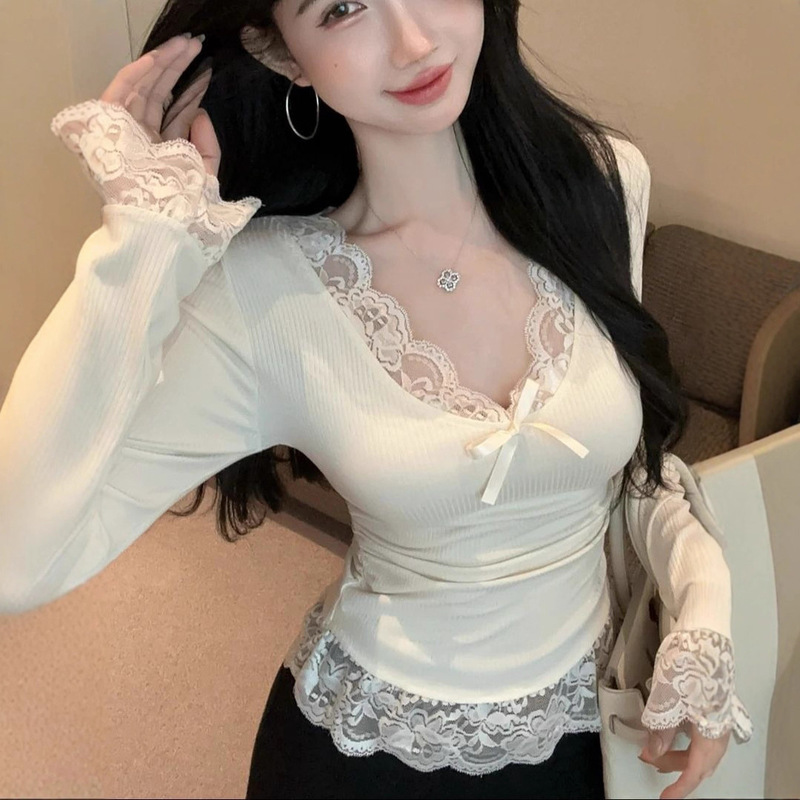 Purely Sensual Lace Trim V-Neck 2026 Women's Autumn and Winter Base Shirt, Slim Fit, Waist-Cinching, Slimming Inner T-Shirt Top Purely Sensual Lace Trim V-Neck 2026 Women's Autumn and Winter Base Shirt, Slim Fit, Waist-Cinching, Slimming Inner T-Shirt Top