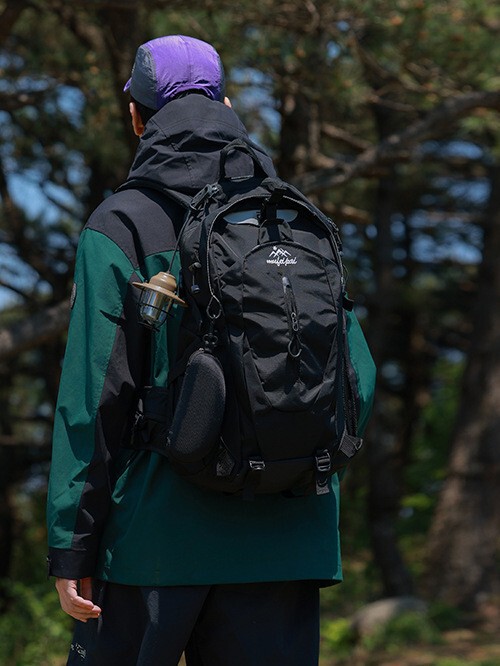 双肩包女户外骑行徒步登山包防泼水露营轻量化大容量旅行背包男|undefined