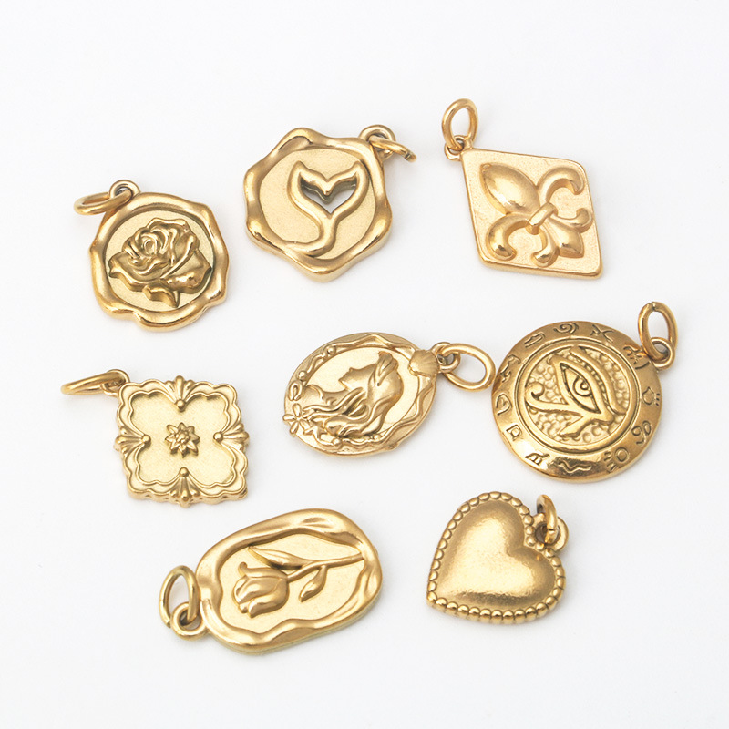 1 Piece Quantity Daily Occasion 1 Piece Titanium Steel Devil's Eye Heart Shape Rose Pendant