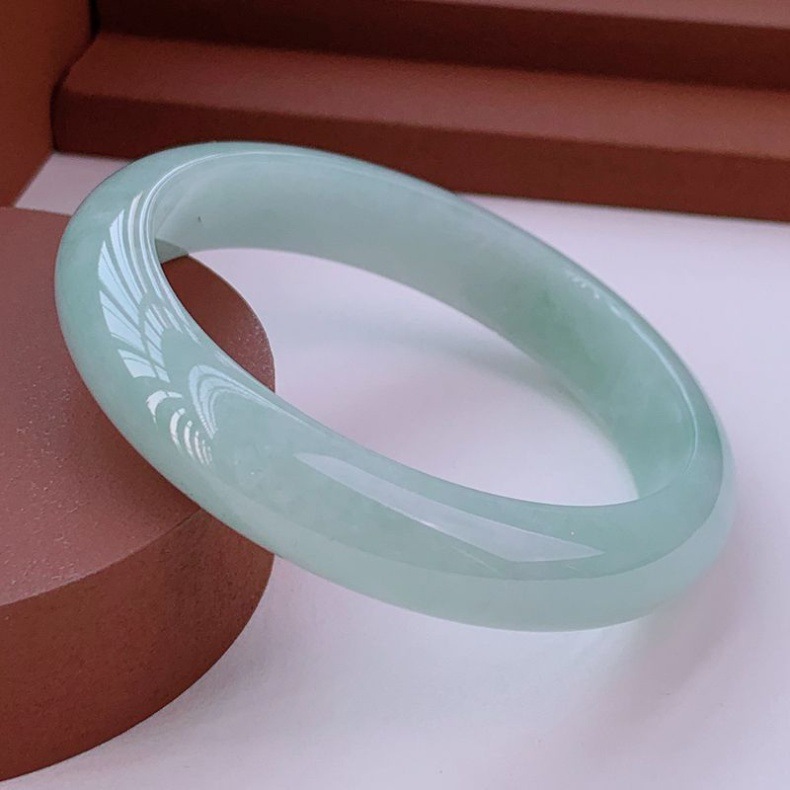Vòng tay ngọc bích Miến Điện loại A băng sáp dáng tròn quý tộc — [Cổ điển] 53-54mm, [Cổ điển] 61-62mm, [Cổ điển] 55-56mm, [Cổ điển] 59-60mm chi tiết 2