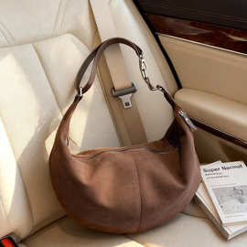 休闲大容量腋下包女2025新款简约复古麂皮绒饺子包百搭单肩斜挎包