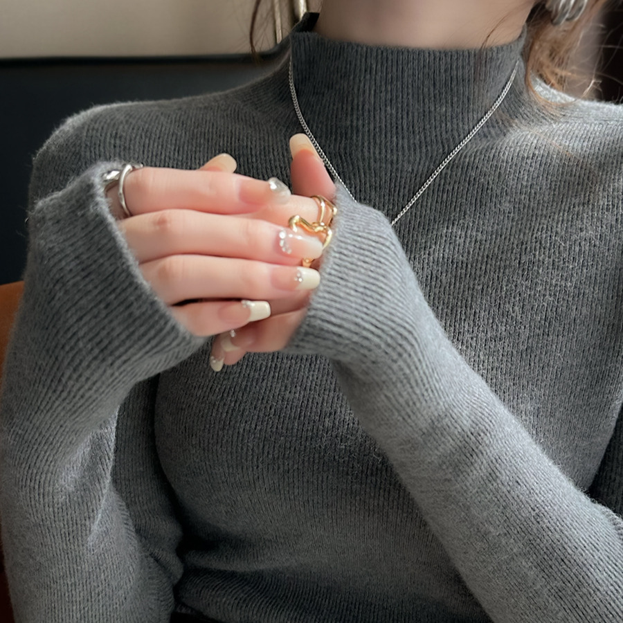 Wool Base Layer Women's Autumn and Winter 2025 New Style Seamless One-Piece High-End Half Turtleneck Sweater Mid-Collar Top