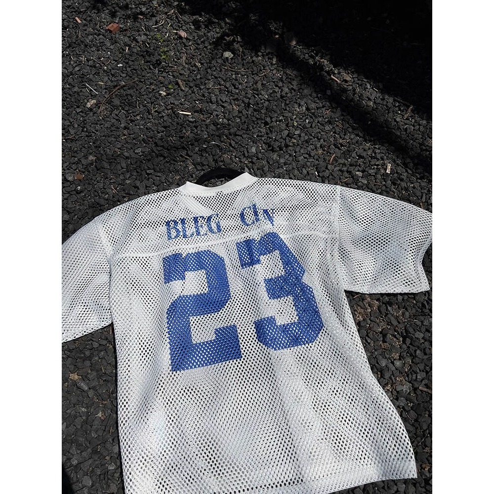 Mesh Letter Print V-neck Short-sleeve T-shirt, Summer Hollow-out Cropped Jersey, Loose-fitting Top For Men And Women,_viptrois.com