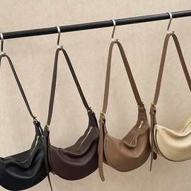 跨境2025秋冬饺子包现货精品单肩包斜挎包新款法式女包褶皱包复古