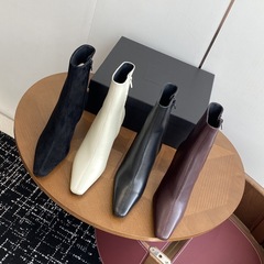 小众2025秋冬新款真皮方头复古侧拉链时髦百搭坡跟高跟时装短靴女