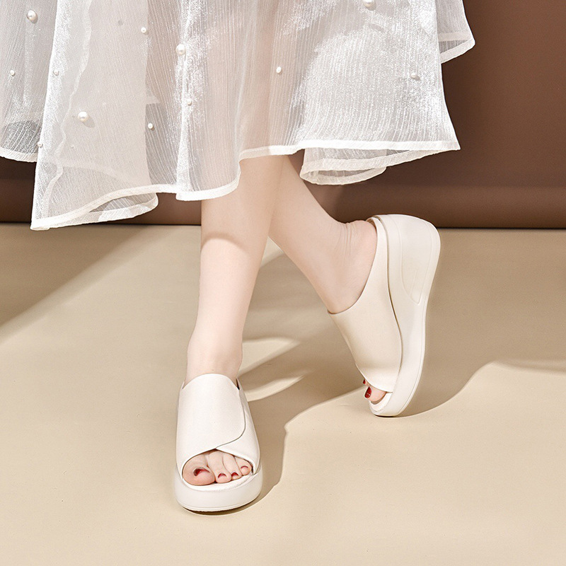 Dép sandal nữ đế xuồng da thật gót cao 9 cm phong cách thời trang — Màu đen