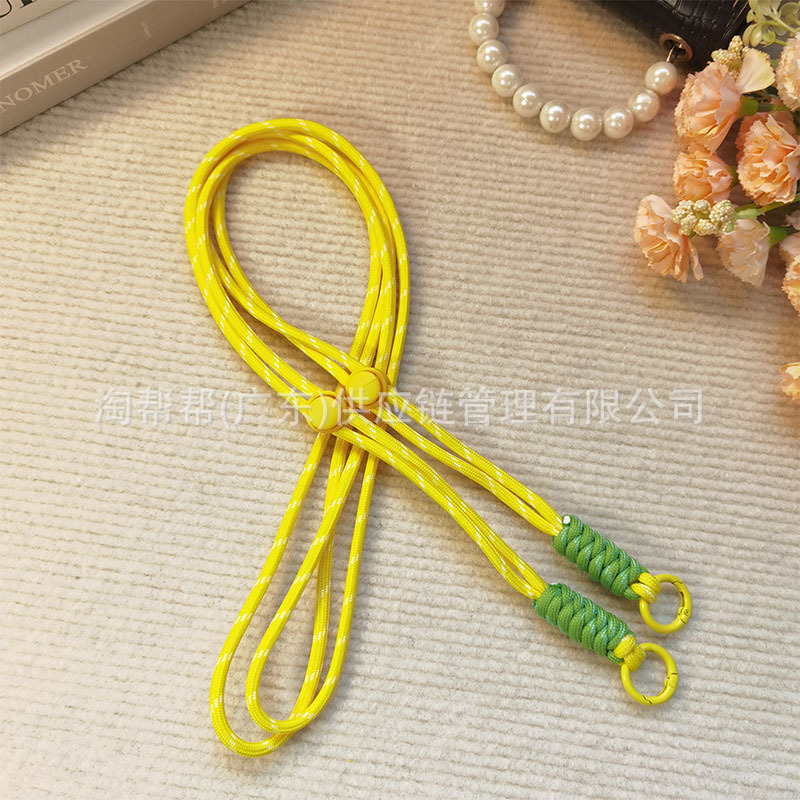 녹색이 있는 노란색 흰색 줄무늬