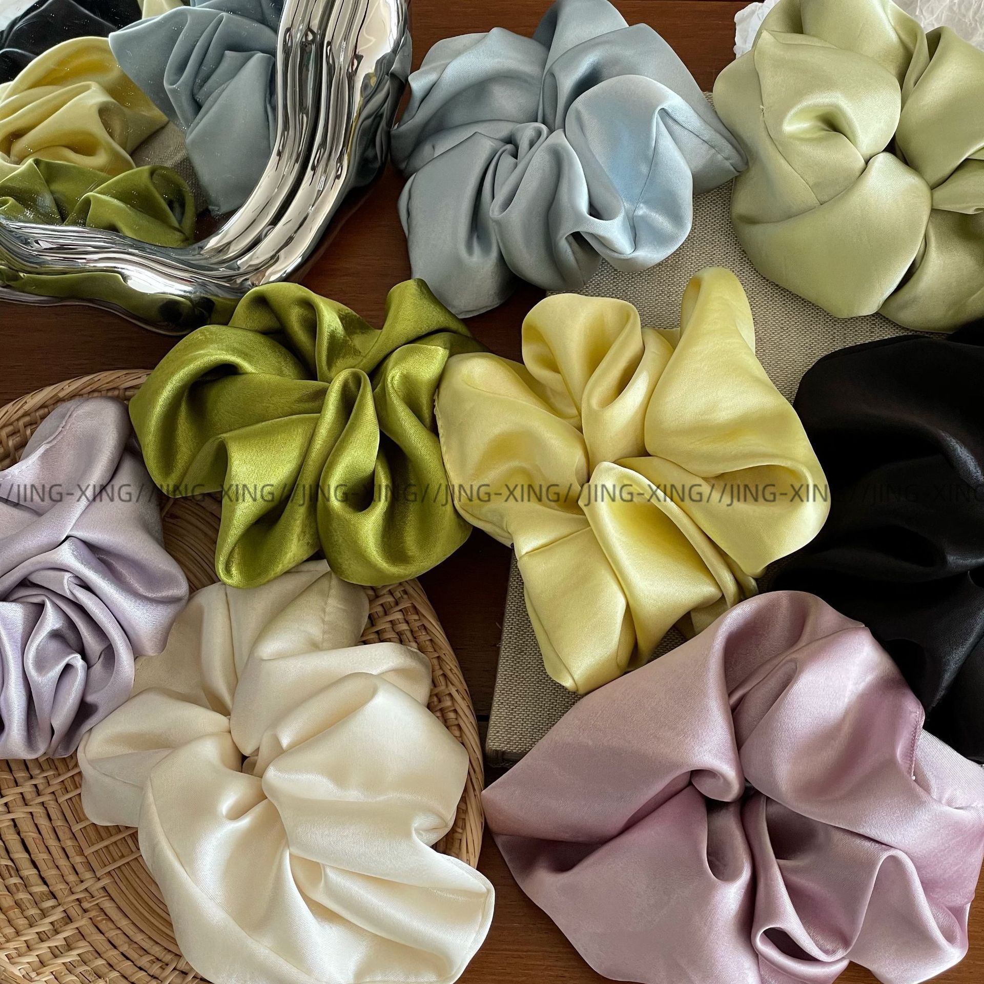 高级感缎面质感韩系发绳2025新款真丝大肠发圈女头饰皮筋头绳头花