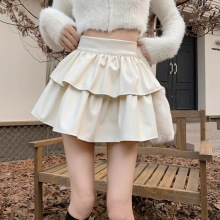 大码微胖妹妹半身裙女秋季新款杏色小皮裙高腰显瘦蓬蓬a字短裙子