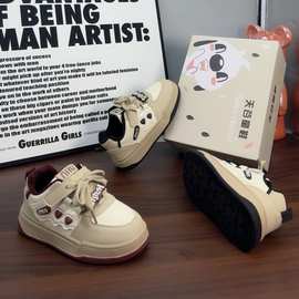 天谷品牌童鞋2024新款皮面男童运动鞋女童板鞋防滑底片运动鞋批发