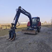 二手抓木机市场刚刚到位一台自动挡夹木机 旋转装载机 旋挖转钩机