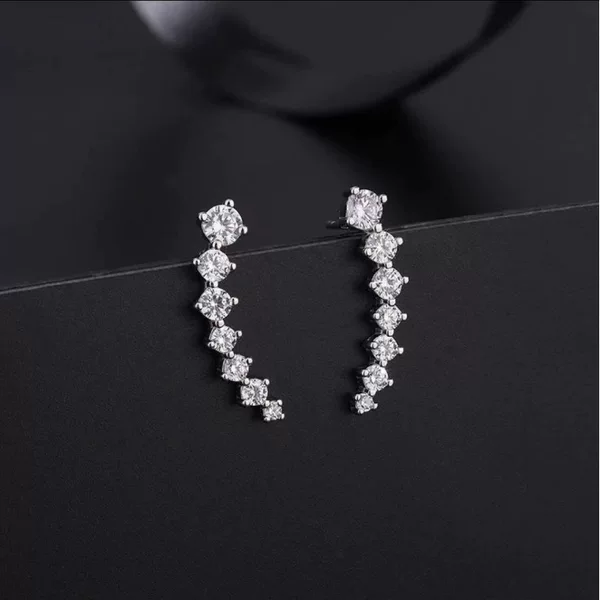 Alloy Earrings Advanced Sense Ear Row Earrings One Ear Hole Wears Earrings with Seven Ear Hole Effect Simple Style