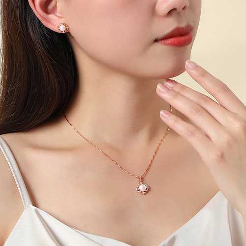 Original four-leaf clover pearl earrings for women, sterling silver, compact retro flower earrings, temperament earrings, women's day gifts