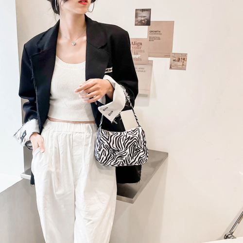 Baguette bag for women  new canvas retro niche design Korean version versatile armpit bag nylon shoulder bag