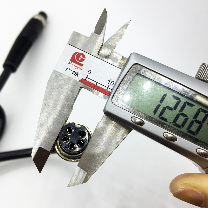 欢乐购  好帮手5孔连接线 04