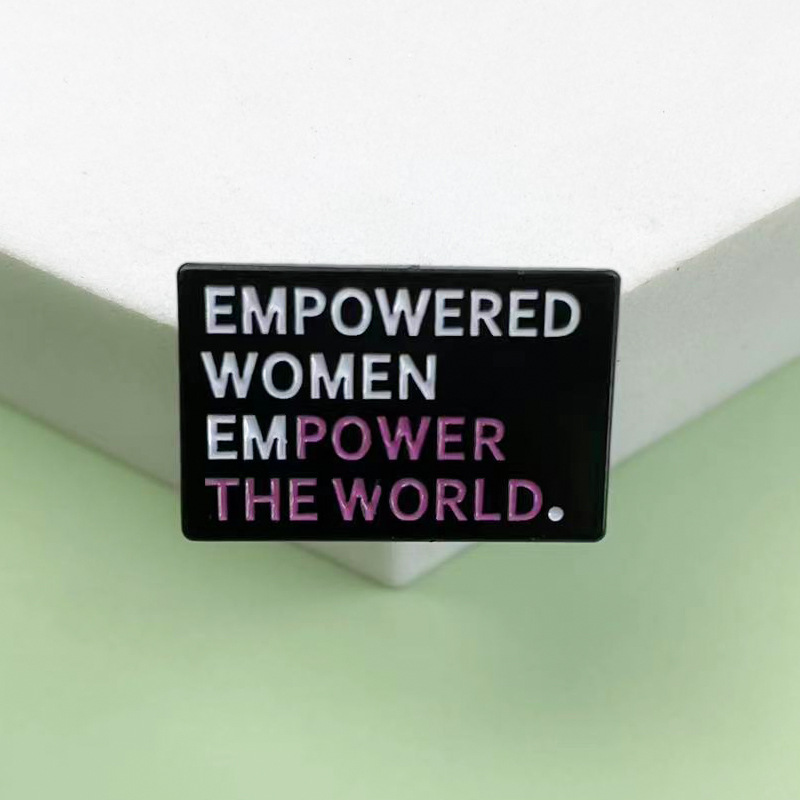 Broche geométrico de letras inglesas transfronterizas, ropa de moda personalizada, decoración de mochilas, accesorios, insignias de metal