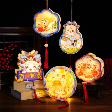新年手提灯笼儿童玩具龙年花灯古风汉服木制手提灯笼元宵地摊热卖