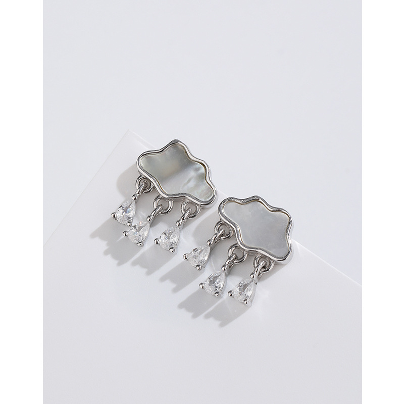 Nube Stud pendientes 925 pendientes de plata esterlina Shell borla hembra nicho diseño 2023 nueva luz de lujo de alto grado pendientes