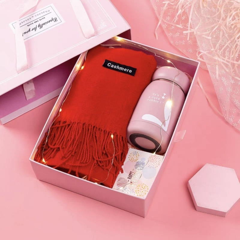 Red scarf + 304 thermos cup + rabbit + brooch