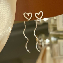 【爱的乌托邦】一体夹爱心流苏长款蚊香盘无耳洞耳饰女甜美耳线