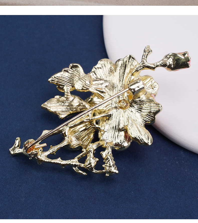 Chinese-Style Peony Brooch with a High-End Feel, Symbolizing Prosperity and Elegance, Fashionable and Versatile Enamel Pin Brooch