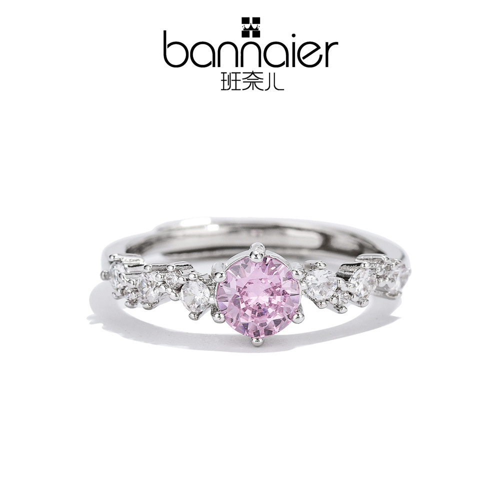 Small design cute one size wedding ring, 18 carat