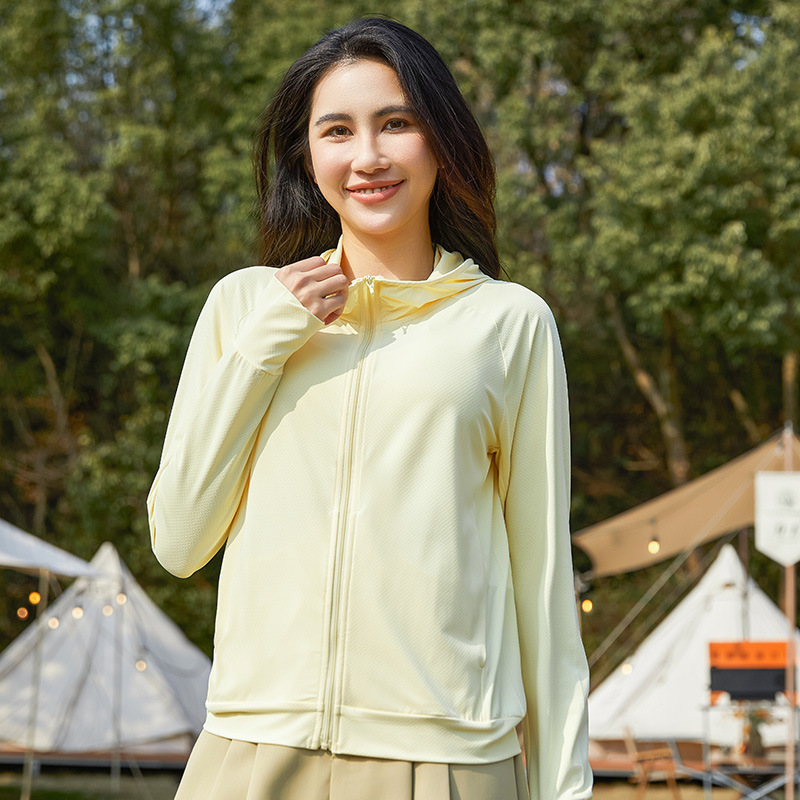 U_Ku の男性と女性用の同じスタイルの日焼け止め服、軽くて通気性のある抗 UV スキン服、夏の日焼け止め服、カスタマイズされたジャケット|undefined