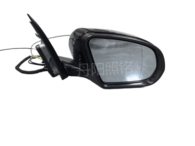 The rearview mirror is Rearview mirror/rearview mirror - right-assembly