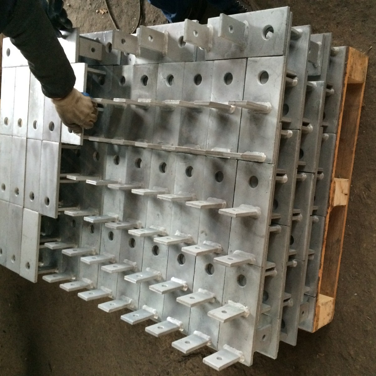 厂家直销各类类蓬房屋脊屋檐斜梁连接金属基座底板篷房高质量配件