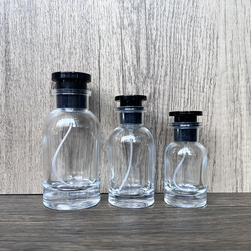 Spot B100-30ml 50ml 100ml botella redonda simple cubierta negra de vidrio frasco de spray portátil de perfume