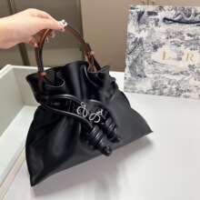 羳Ů¿鎧ްˮͰ߼ţƤб_녶S