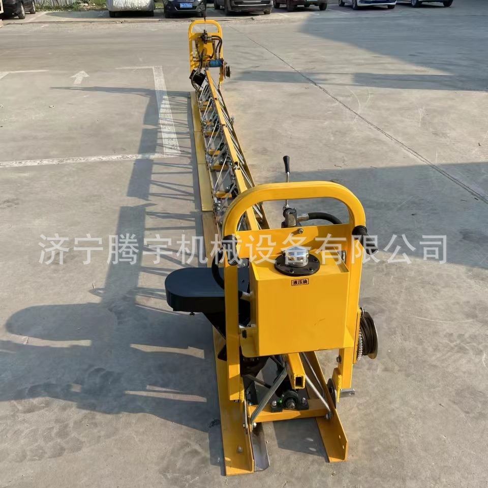 厂家供应混凝土路面整平机 8米路面汽油整平机