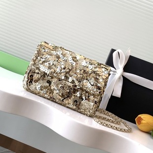 �F؛С���L朗l����Ƭ��Ůʿ�μ��б����߼��о���������Ʒ�羳