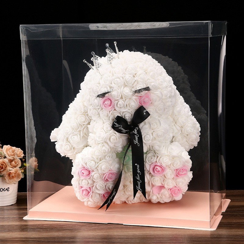 오래 먹은 토끼 순수한 흰색 선물 상자