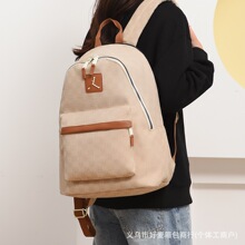 �羳�L���w�˴������p�����P�񱳰����e���а���Ů�W����ĥ��ˮ